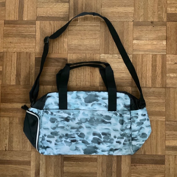 DSW Bags New Duffel Bag Poshmark